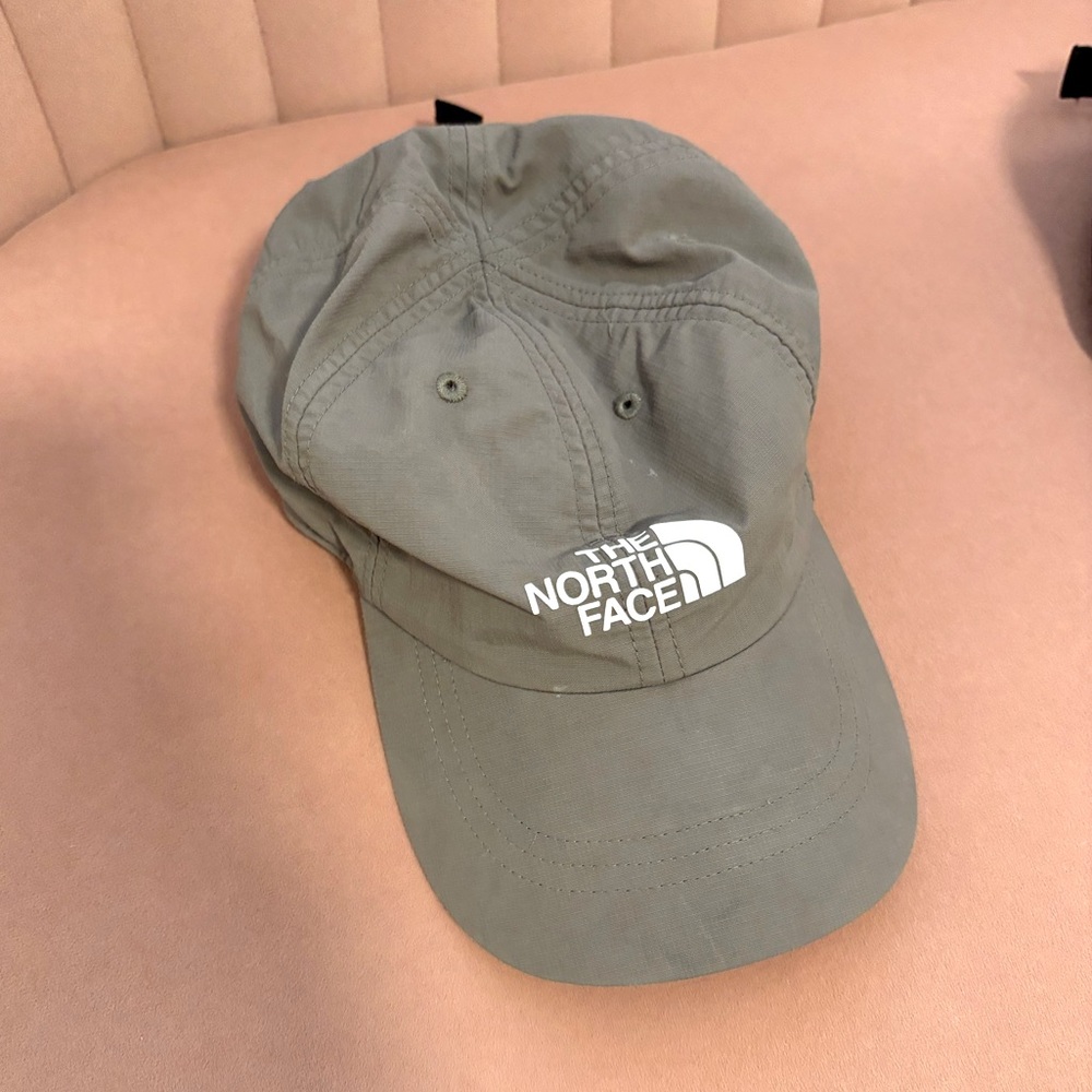 The Northface Horizon Hat, limited edition color
